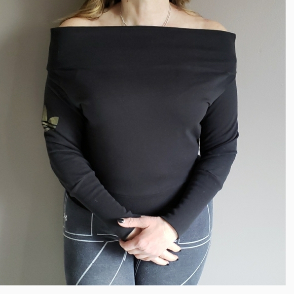 retro gold cropped adidas pullover hoodie